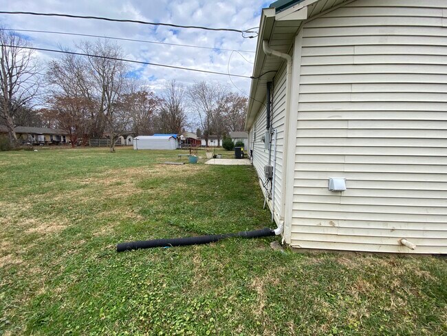 Building Photo - 1188 Glenwood Dr