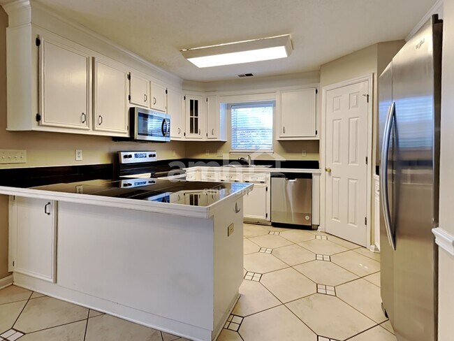 Building Photo - 602 Majestic Oak Dr