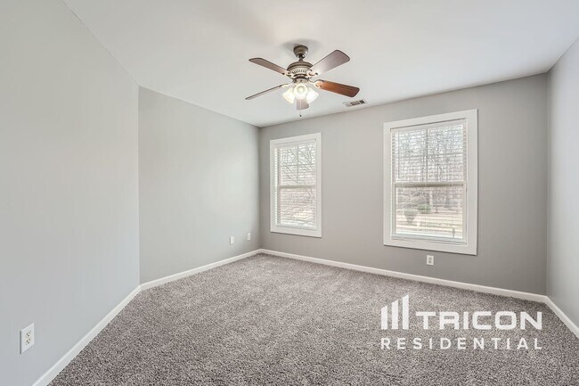 Building Photo - 294 Sweetwater Bridge Cir