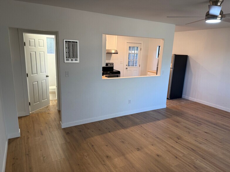 Building Photo - 1373 Real Way Ln