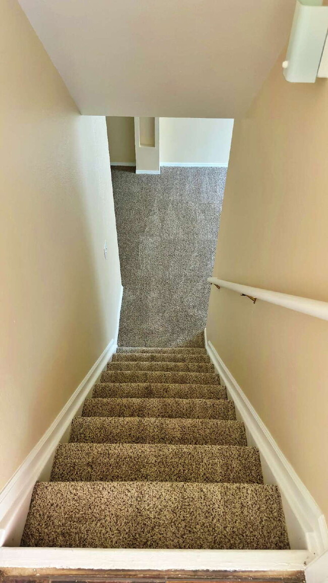 Building Photo - Fantastic Updated 3 Bed 3 Bath in Cherry Creek Schools Great Backyard 2 Car Garage