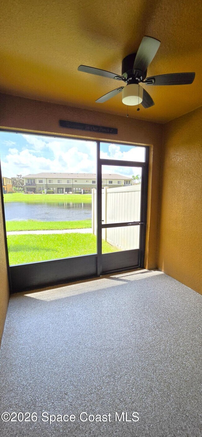 Building Photo - 1390 Lara Cir