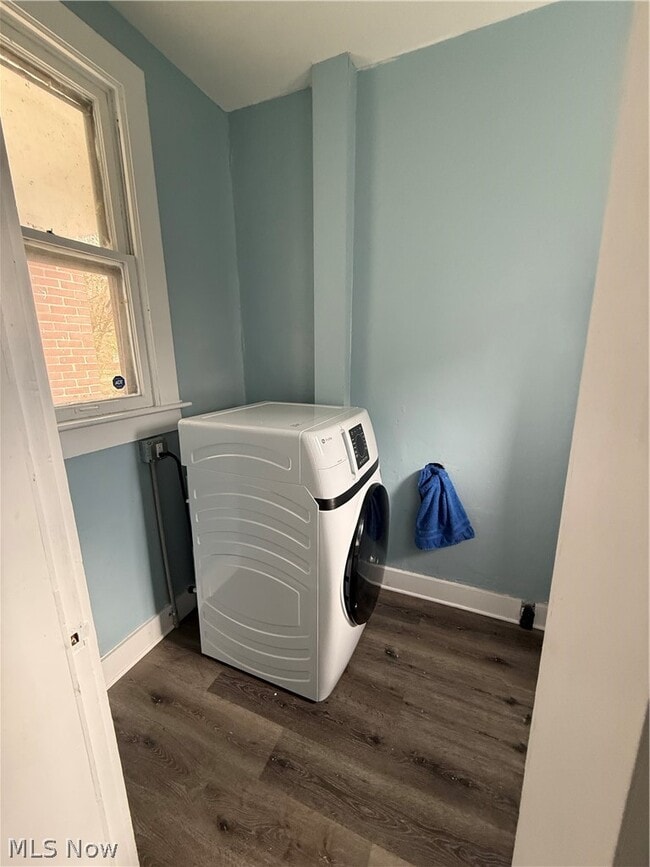 Building Photo - 732 Elberon Ave