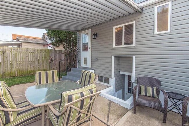 Building Photo - Fantastic 2bd/2ba home! Let yourself in!