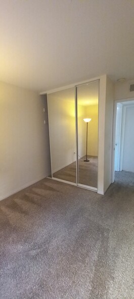 Building Photo - 17087 W Bernardo Dr
