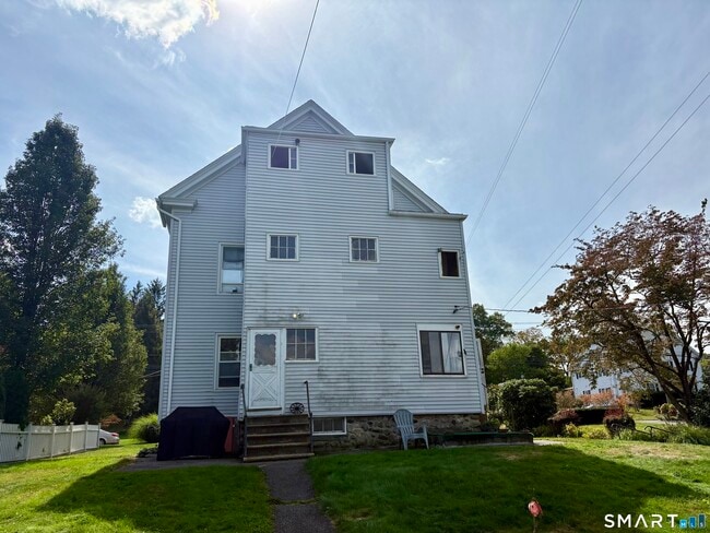 Building Photo - 37 Hungerford Ave