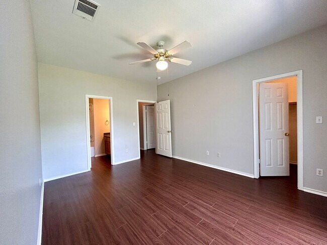 Building Photo - 12303 Abney Dr