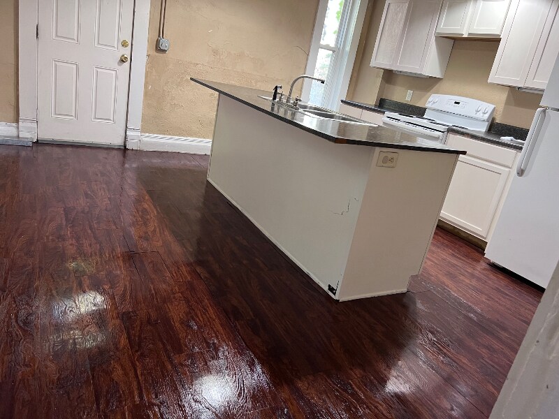 Building Photo - 1419 Penn St