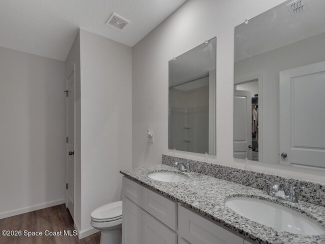 Building Photo - 301 Haines Rd SW