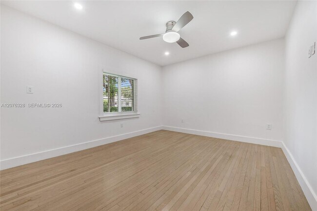 Building Photo - 100 Sarto Ave