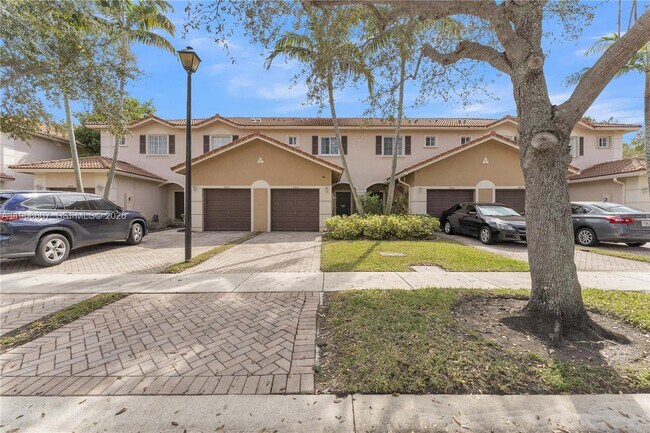 Building Photo - 8844 S Isles Cir