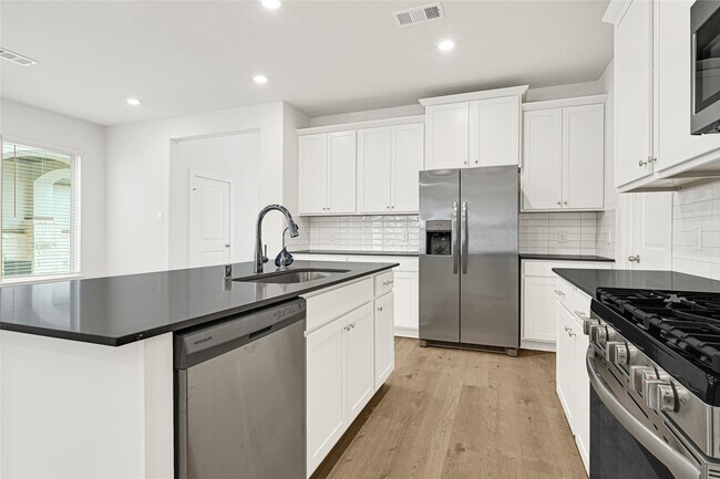 Building Photo - 17115 Bluebonnet Creek Trl