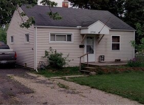 Building Photo - 2706 Osceola Ave