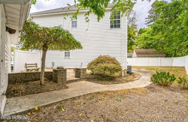 Building Photo - 146 Hamlet Ct