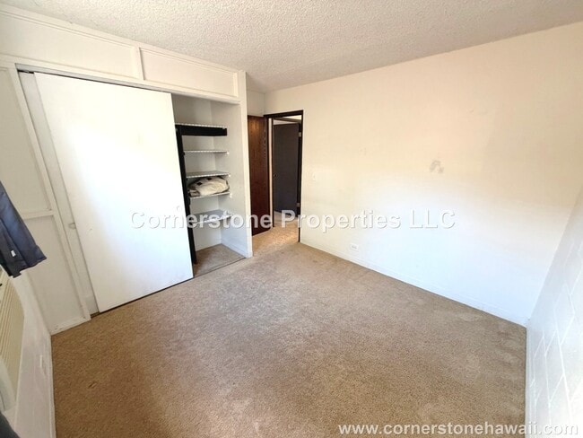 Building Photo - 98-1030-1030 Moanalua Rd