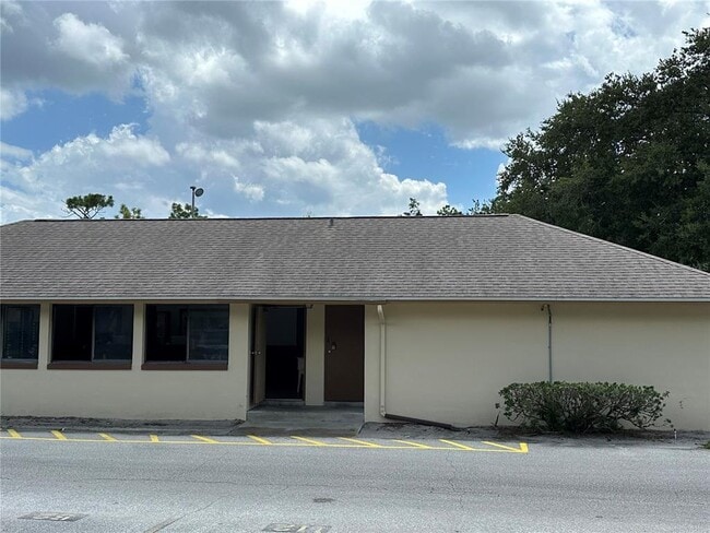 Building Photo - 6063 Village Cir S