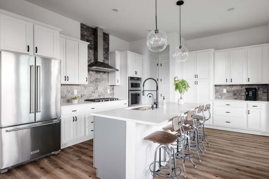 Building Photo - 6010 N Perth St