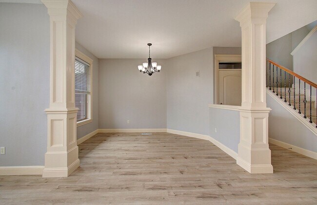 Building Photo - Beautiful 2 Story Town Home - Riverview Terrace Washougal!