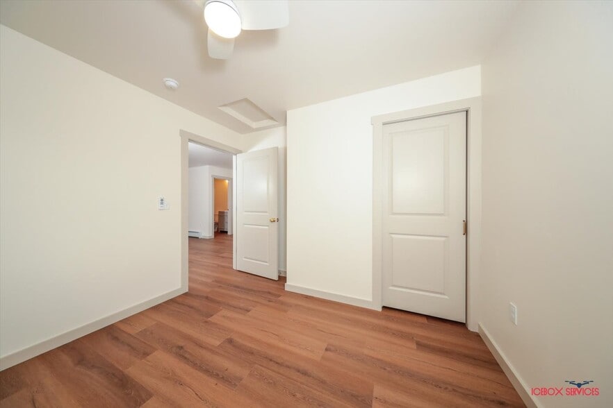 Building Photo - 13770 E Rose Garden Cir
