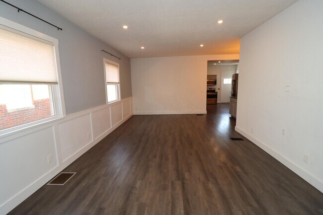 Building Photo - 120 S Court St