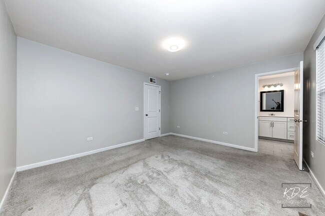 Building Photo - 2110 Weatherbee Ln