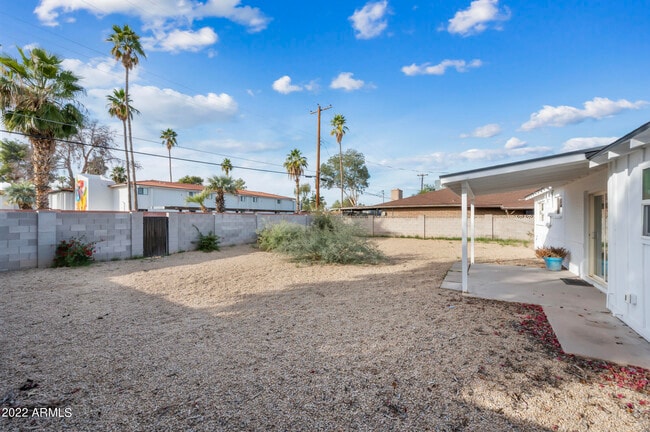 Building Photo - 402 N 73rd St