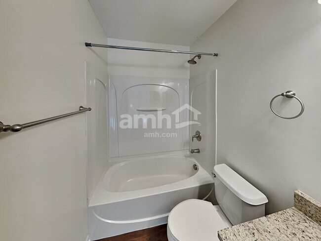 Building Photo - 13 Stoney Bluff Way