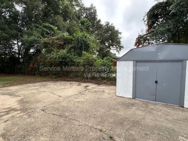 Building Photo - 1003 Space Cir