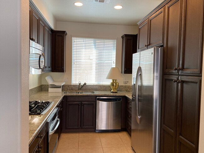 Building Photo - 2965 Bella Dr