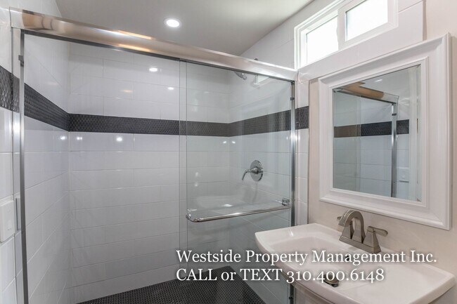Building Photo - 316 Ximeno Ave