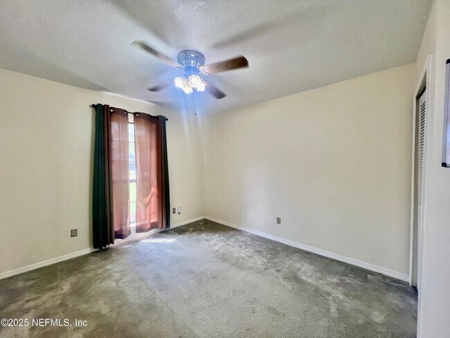 Building Photo - 8456 Bandera Cir W