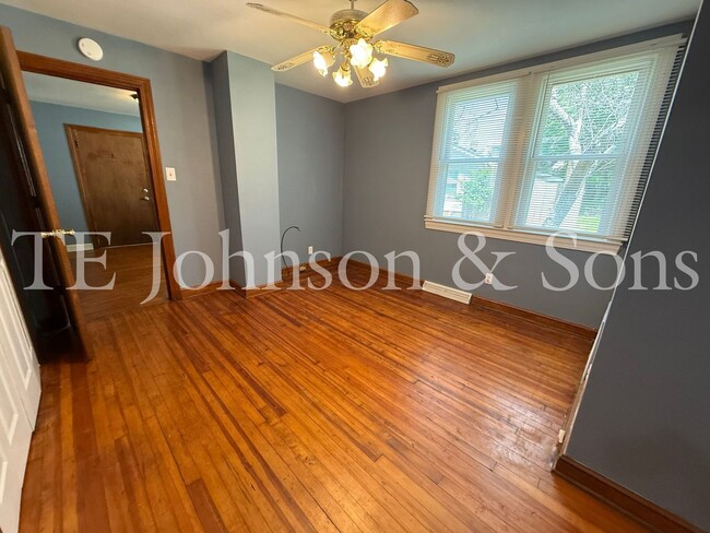 Building Photo - One Bedroom Bungalow