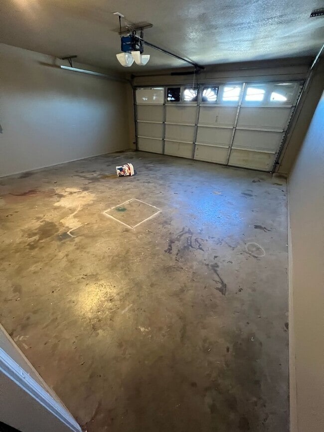 Building Photo - Nice 3 Bed 2 Bath house in new housing division off Northridge Drive