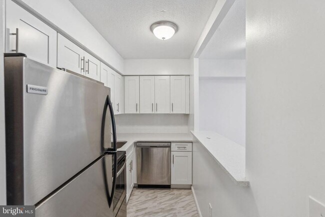 Building Photo - 1420 Locust St