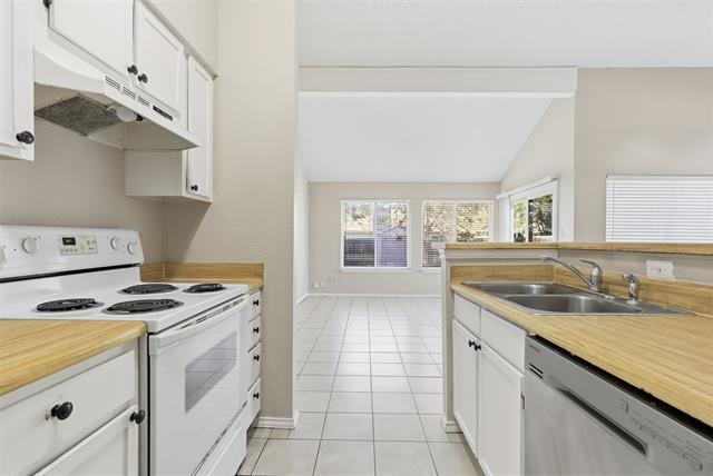 Building Photo - 216 Suttonwood Dr