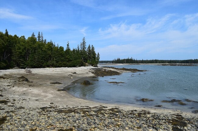 Building Photo - 74 N Deer Isle Rd