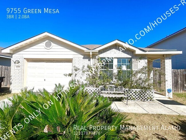 Primary Photo - AVAILABLE NOW! 3 Bedroom / 2 Bath Home Nea...