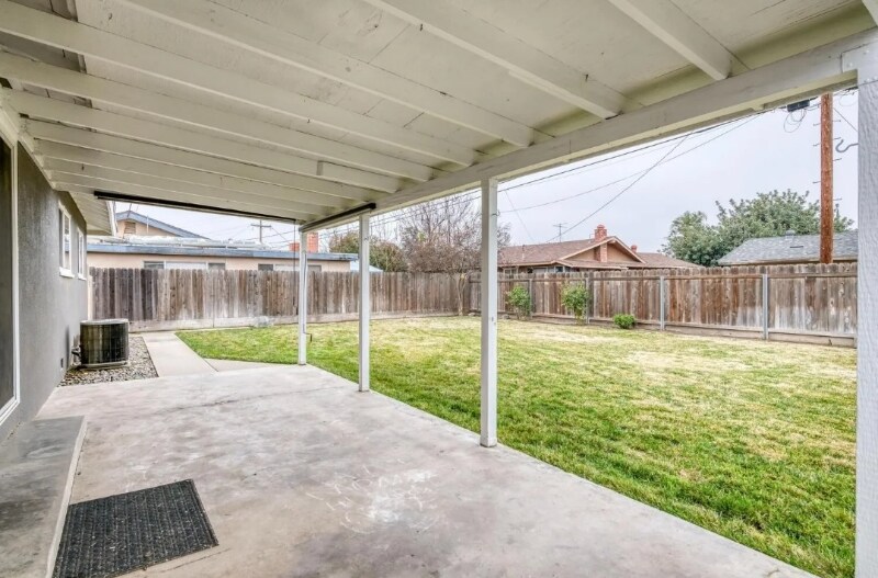 Building Photo - 5641 E Austin Way