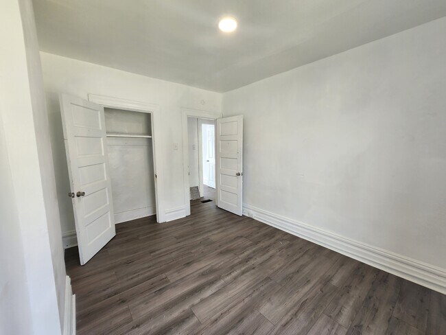 Building Photo - 446 Airbrake Ave