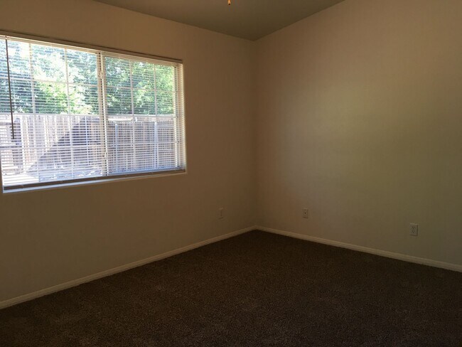 Building Photo - 7020 E Pueblo Ave