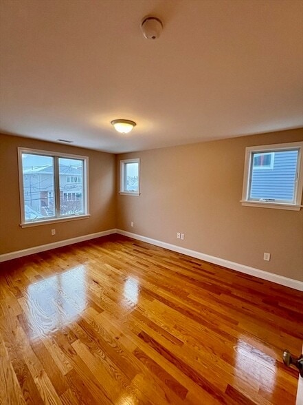 Building Photo - 31 Rand St