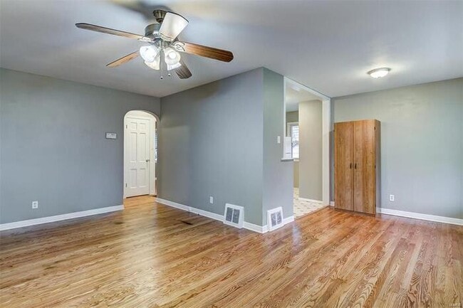 Building Photo - Fantastic 2bd/1ba home! Coming soon!