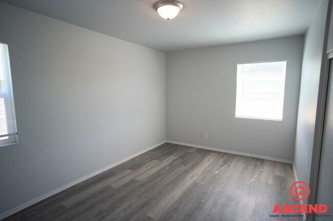 Building Photo - Charming Remodeled Home in Benton Park!