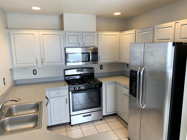 Building Photo - 4296 S Eldridge St