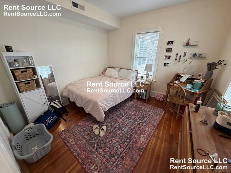 Building Photo - 23 Willard Ave