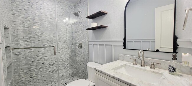 Building Photo - 750 Caylor Cove