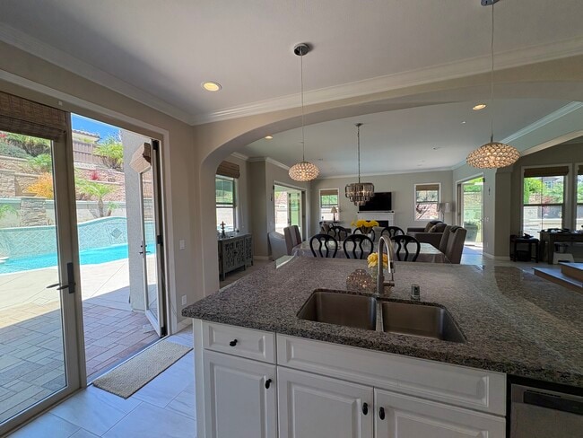 Building Photo - 3646 Buck Ridge Ave