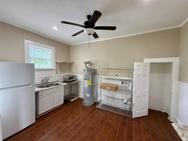 Building Photo - 1403 14th St