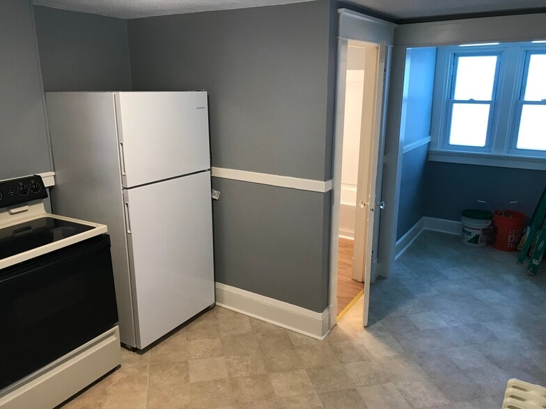 Kitchen - 12 Hazelwood Ter