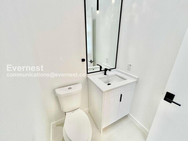 Building Photo - 426 Avenue L Ave